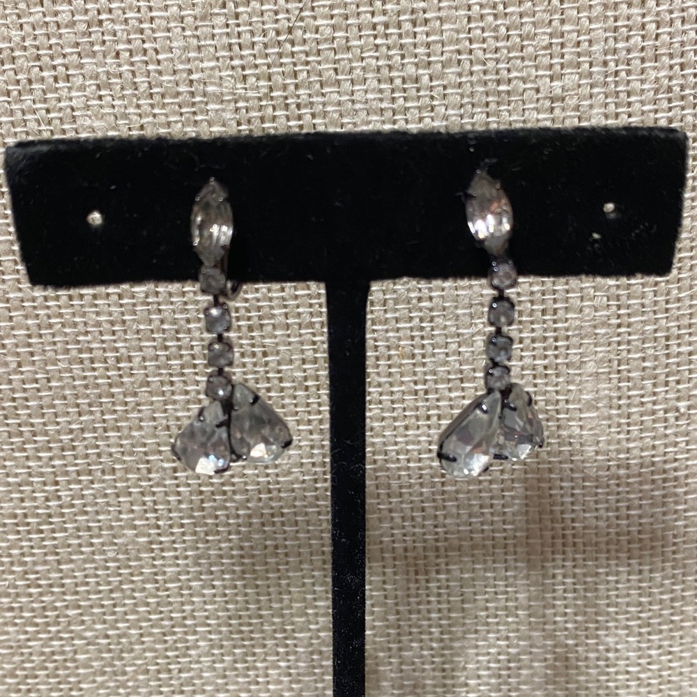 Vintage rhinestone drop clip on earrings